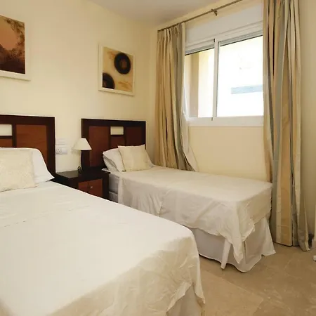 Three-bedroom In Holiday home