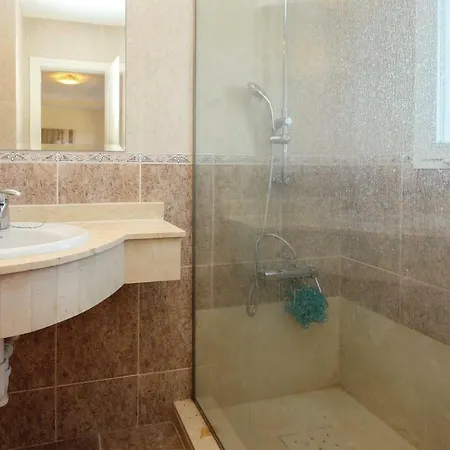 Holiday home Three-bedroom In
